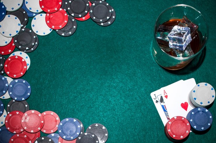 Meja permainan Capsa Susun di indoboss6d menampilkan kartu yang disusun dan dealer profesional